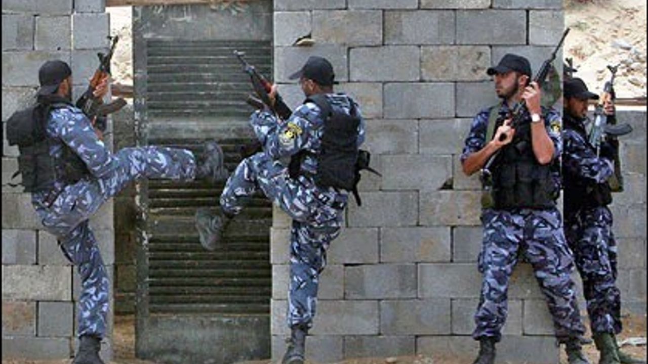 Trump: Hamas'ın silahlı faaliyetlerine izin verdik