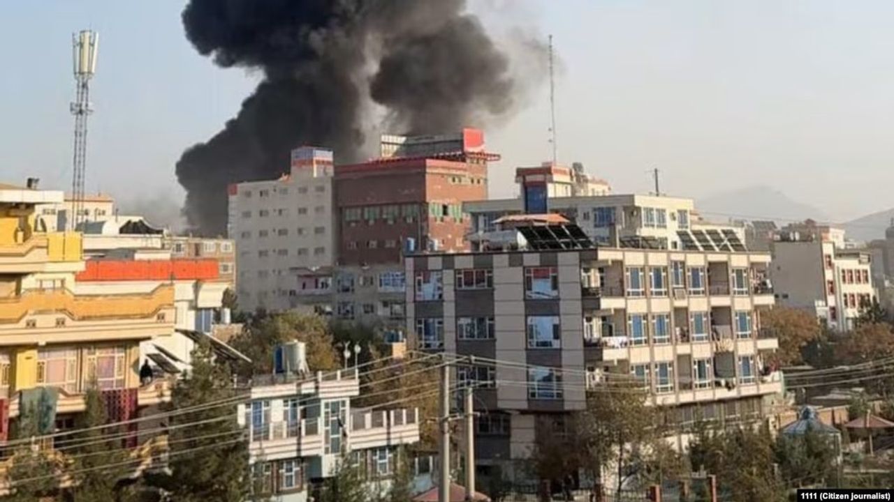 Afganistan ve Pakistan ateşkes yapacak