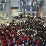 Cuma hutbesinden: Nebevî ahlakı hayatımıza yansıtalım