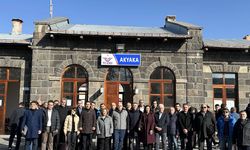 Kars'tan Ermenistan'a demiryolu hattının açılması gündemde