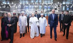 Papa, Sultanahmet Camii'ni ziyaret etti