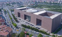 Tahliye vaadiyle tutuklu yakınını kandıran polise dava