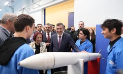 Yılmaz: İyi öğretmen çadırda bile iyi insan yetiştirebilir