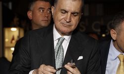 Ömer Çelik: Özel, Costa ile görüşememesinden ders çıkarmalı