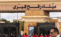 Refah Sınır Kapısı yaya geçişlerine deneme amaçlı açıldı