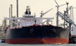 Rus petrolü taşıyan Türk gemisine Boğaz'a girerken saldırı