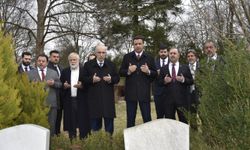 Arıkan Berlin'de Türk Şehitliğini ziyaret etti