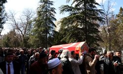 İstanbul'da katledilen öğretmen son yolculuğuna uğurlandı