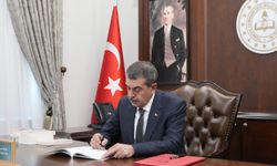 Tekin: Gençlerimiz bayrağı namert ellerden korumaya yeminli