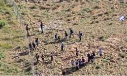 İsrail askerleri, okullarına giden çocuklara biber gazı attı