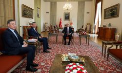 Özgür Özel, ara seçim talebini Kurtulmuş'a iletti