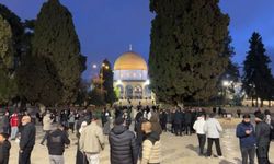 Mescid-i Aksa 40 gün sonra ibadete açıldı