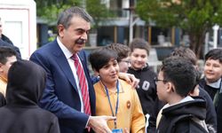 Tekin: Demokrasi hırsızları korumak için olmaz