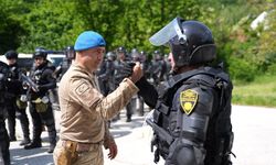 Bosna-Hersek polisine toplumsal olaylara müdahale eğitimi