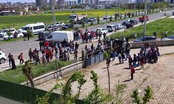 Okul önünde havaya ateş açan şüpheliler yakalandı