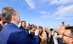 Fatih Erbakan Konya'da uçurtma uçurdu