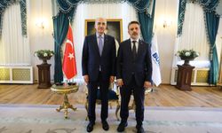 Kurtulmuş, AK Parti'ye geçen Bursa Belediyesi'nde