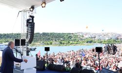 Erdoğan: İstanbul'un fethi tahrip edilen bir şehrin imarıdır