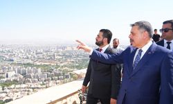 Bakan Çiftçi, Kasiyyun Dağı'ndan Şam'ı seyretti