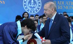 Erdoğan, torunu Tayyip Erdoğan'ın mezuniyetine katıldı