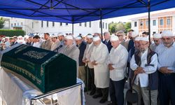 Abdullah Sert Hoca'nın vefat eden eşi toprağa verildi