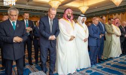 Erdoğan ve liderler Mescid-i Haram'da cuma namazı kıldı