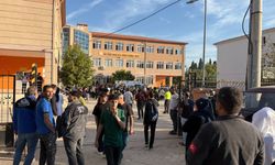 Manisa'da okulda silahlı saldırı: 2 öğrenci ağır yaralı
