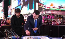 Times Meydanı'nda ebru sanatıyla COP31 tanıtımı