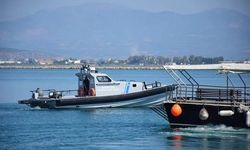 Mülteci teknesi Yunan sahil gemisine çarptı: 6 ölü