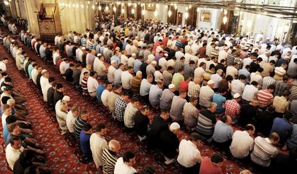 Cuma hutbesi: "Rüşvet alanlar Allah'ın lanetine müstahak!"