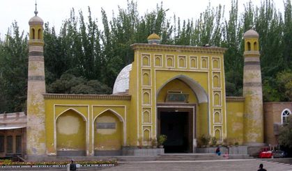 Doğu Türkistan'da hangi cami ve türbeler açık?