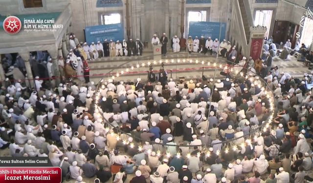 Dünyanın dört bir yanından hadis alimleri İstanbul'da buluştu