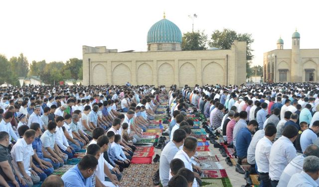 Özbekistan'da dini eğitime hapis cezası geliyor!