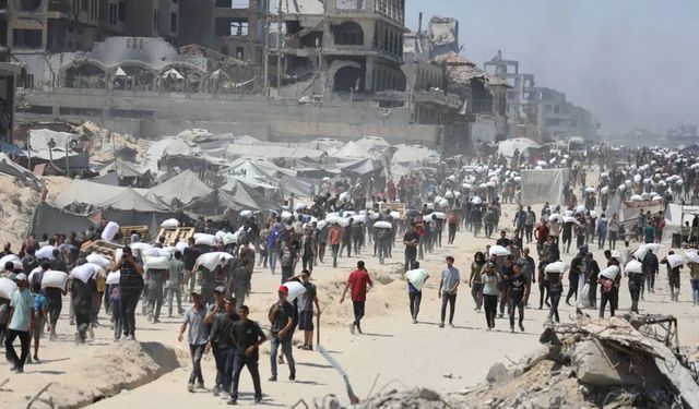 Gazze'ye 73 yardım tırı girdi, İsrail gözetiminde yağmalandı