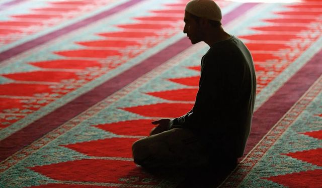 Cuma hutbesinden: Cennetin anahtarı namazdır