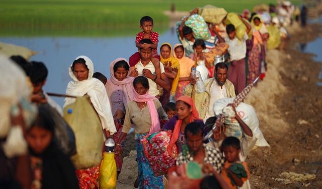 Arakan Müslümanlarına soykırımın 8. yılı: En az 24 bin şehit