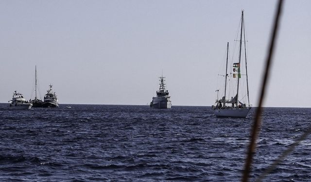 Sumud Filosu'na Türkiye'den destek: Su alan gemiye yardım!
