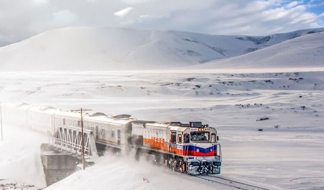 Turistik Doğu Ekspresi sezonu açtı