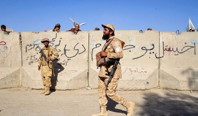 Afganistan ile Pakistan arasındaki ateşkes uzatıldı