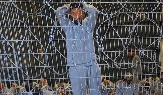 İsrail'in korkunç hapishanesi: 'Dirilerin mezarlığı'