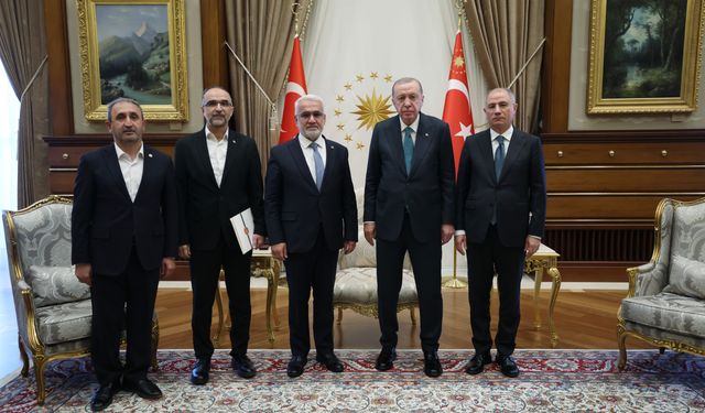 Erdoğan, HÜDAPAR heyetini kabul etti