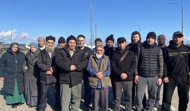 Kırım Tatarları binlerce imzayı Moskova'ya teslim etti