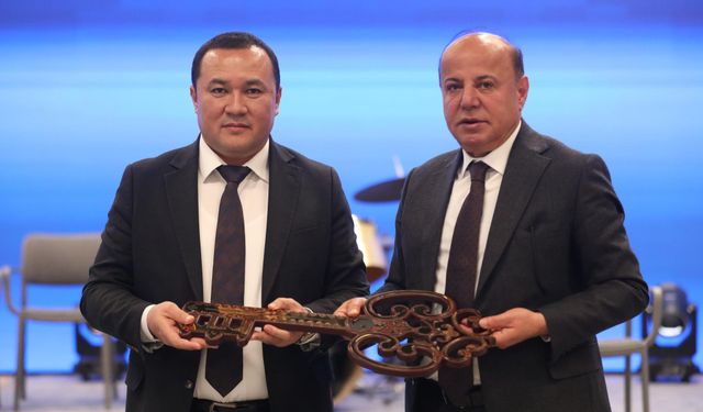 Türk Dünyası Turizm Başkenti anahtarı Ankara'ya devredildi