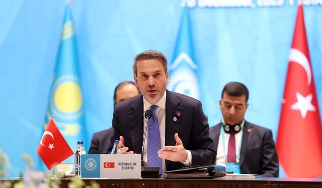 Bayraktar: Hazar Denizi Türk Dünyasını birleştirmeli