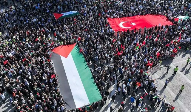 İstanbul'da onbinler Gazze için yürüdü