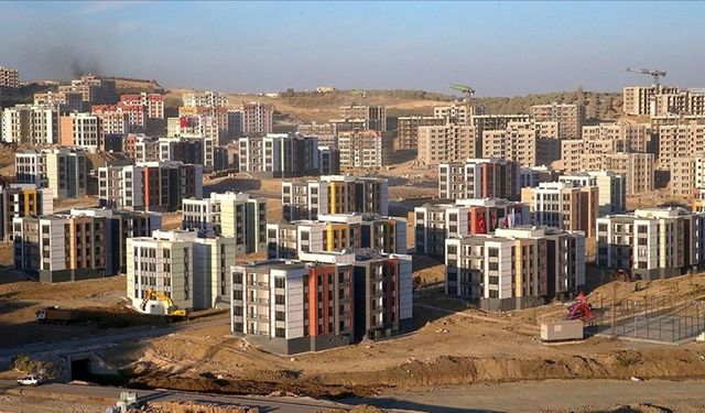 Hatay'da aynı konut birden fazla kişiye verildi iddiası