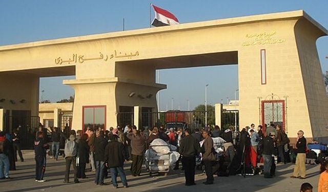 İsrail, Refah kapısını yaya geçişlerine açmayı kabul etti