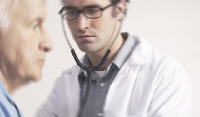 Danıştay: Grev yapan hekimlerin maaşından kesilmesi doğru