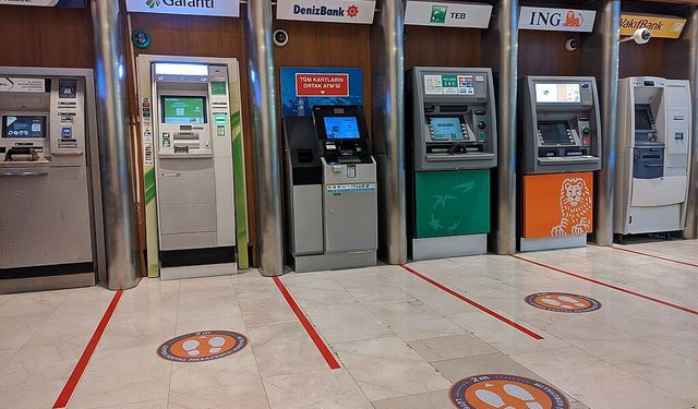 'Çalışan ayartmama' anlaşması yapan bankalara soruşturma