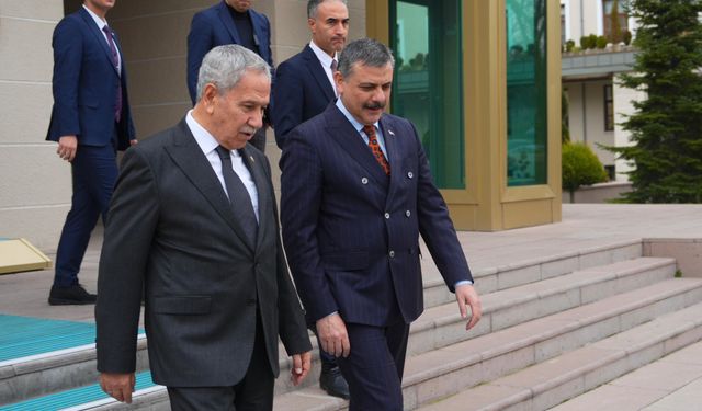 Bülent Arınç, Bakan Çiftçi'yi ziyaret etti